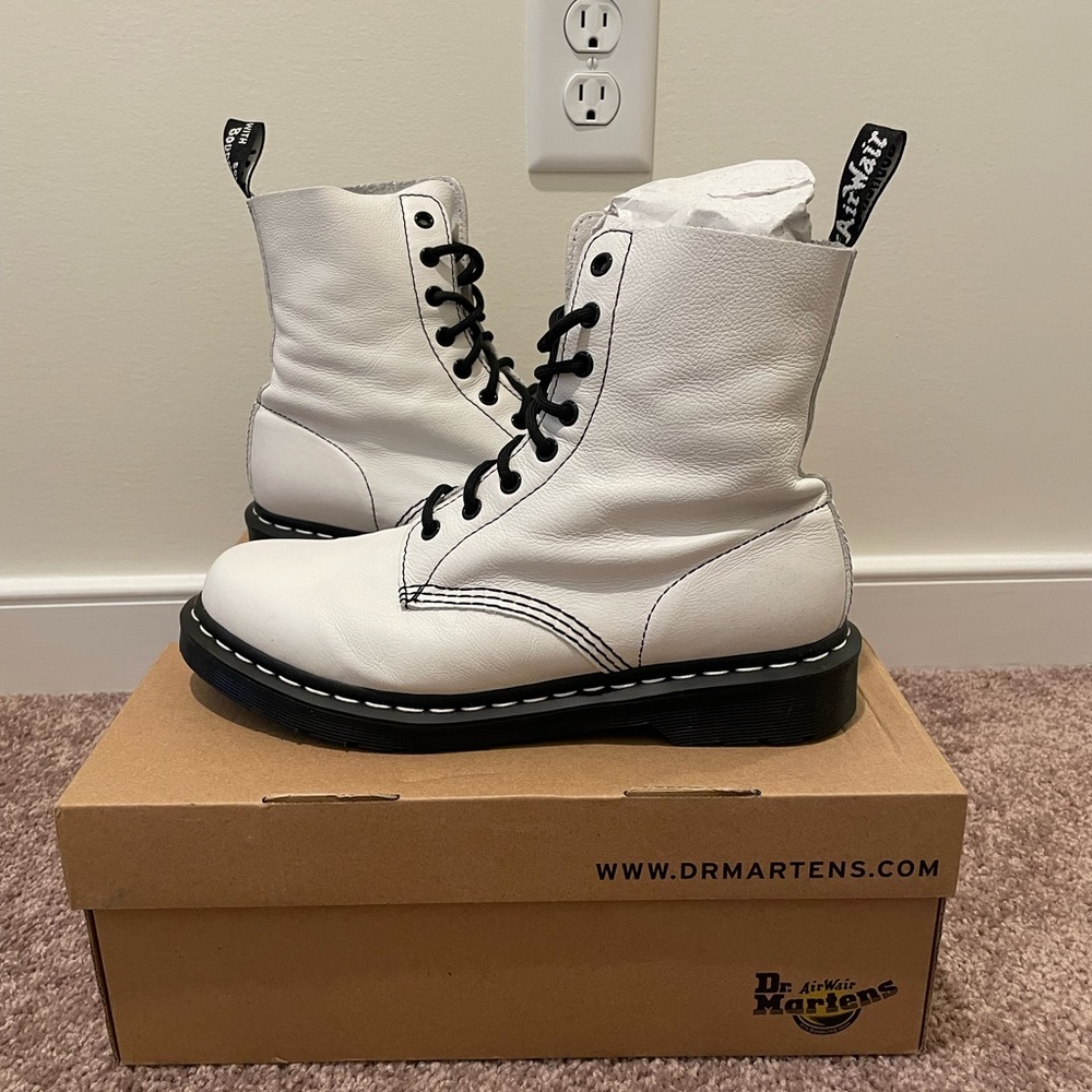 1460 Pascal White Doc Martens